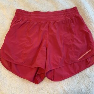 Lululemon size 8, 4 inch hotty hot Lipgloss